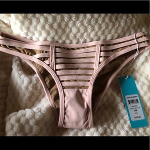 Beach Bunny Hard Summer Bottoms